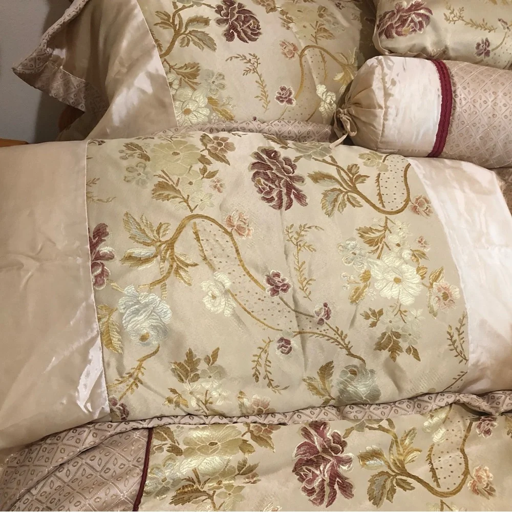 Elegant Antique Floral Cream Bedding Set Size Queen By Ashley McBride